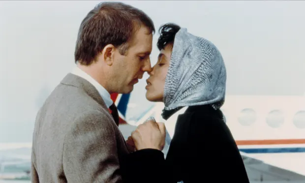 Whitney Houston and Kevin Costner in The Bodyguard