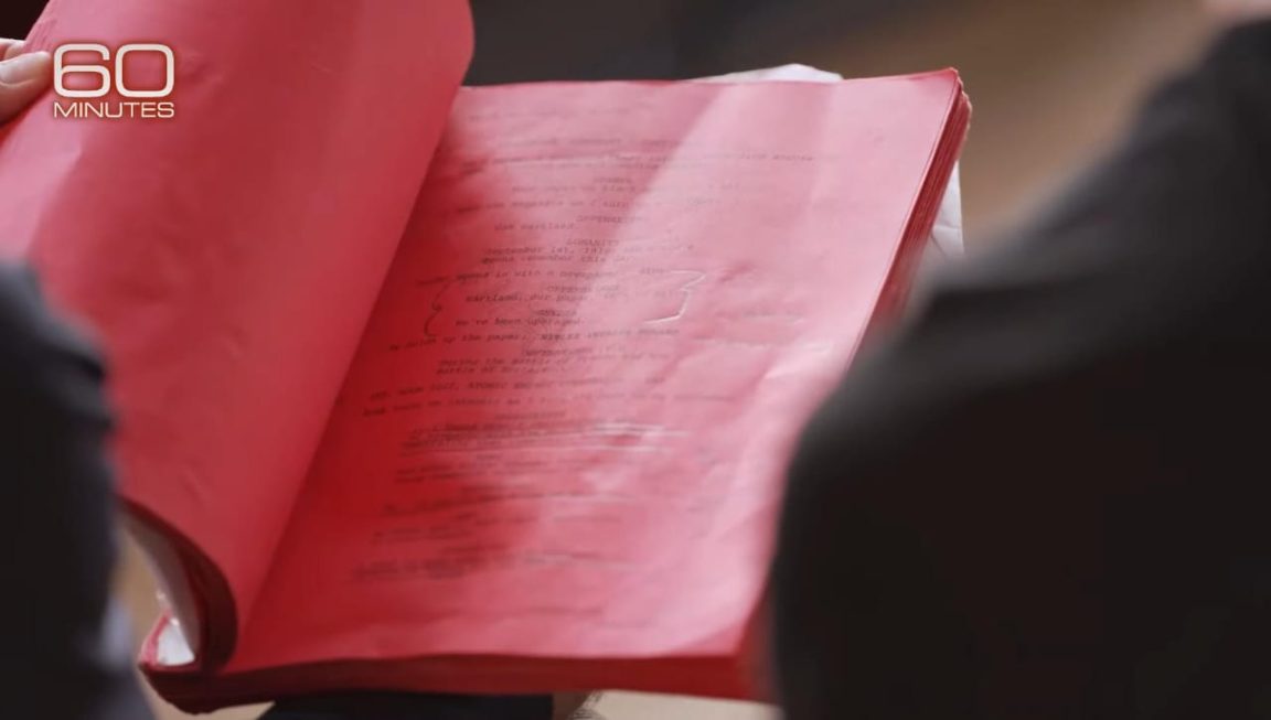 Nolan Red Paper Script Cillian Murphy Finally Shows Fans Christopher Nolan’s Infamous ...