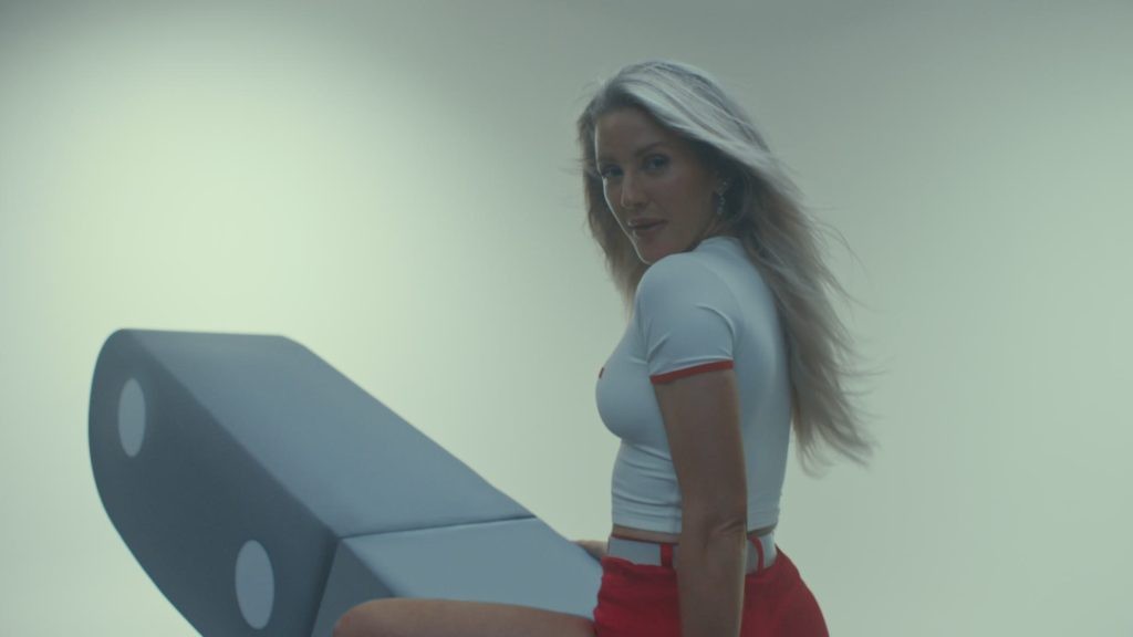 Ellie Goulding in her music video Hate Me