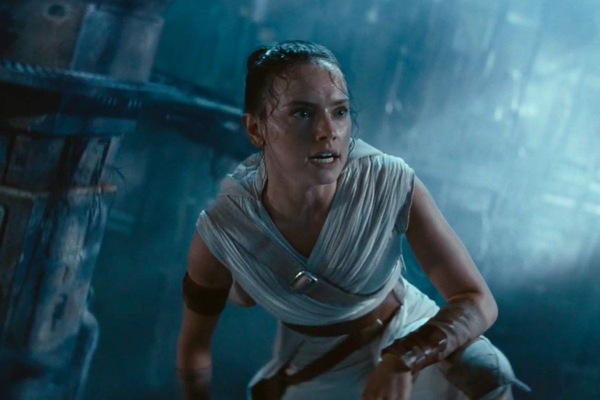 Daisy Ridley in a still from Star Wars: The Force Awakens I Walt Disney Motion Pictures