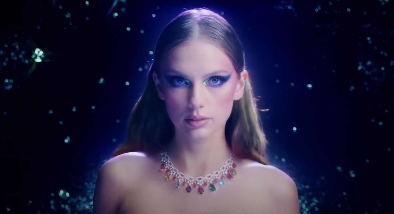 Taylor Swift in the music video for Bejeweled