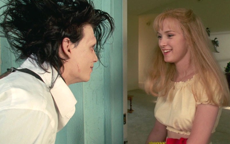 JA scene featuring Johnny Depp and Winona Ryder in Edward Scissorhands