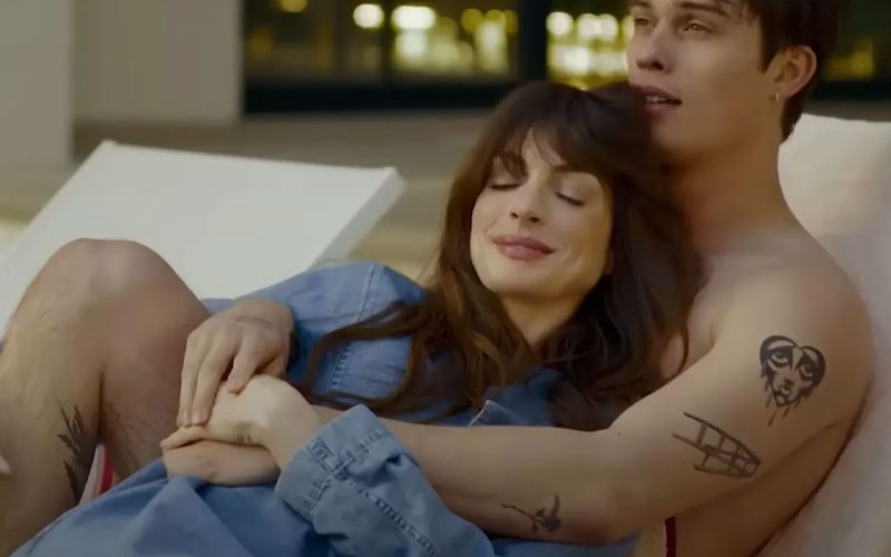 Anne Hathaway and Nicholas Galitzine in The Idea of You