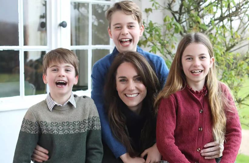 Kate Middleton and her three children (Image: princeandprincessofwales/IG)