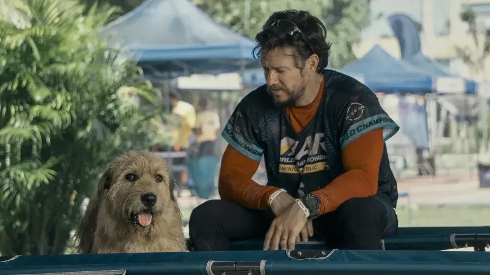 Mark Wahlberg with Arthur's replacement Ukai in the film