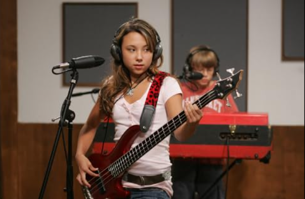 Allie DiMeco in The Naked Brothers Band (2007)