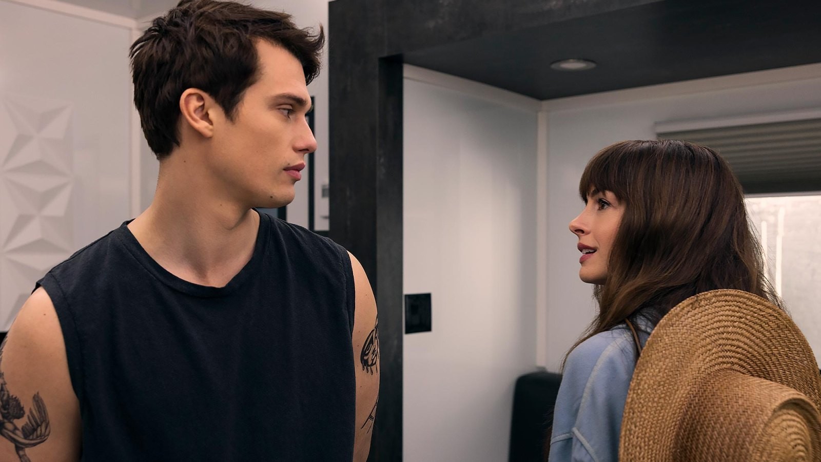 Anne Hathaway and Nicholas Galitzine in The Idea of You 