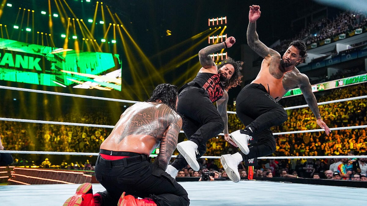 The Usos defeated Roman Reigns and Solo Sikoa last year
