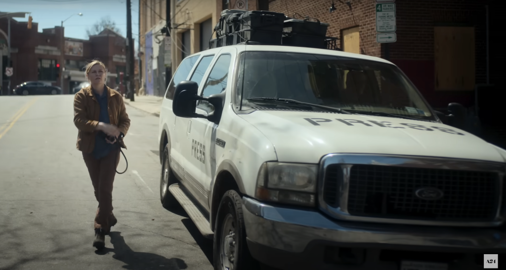 Kirsten Dunst in Civil War (2024) trailer