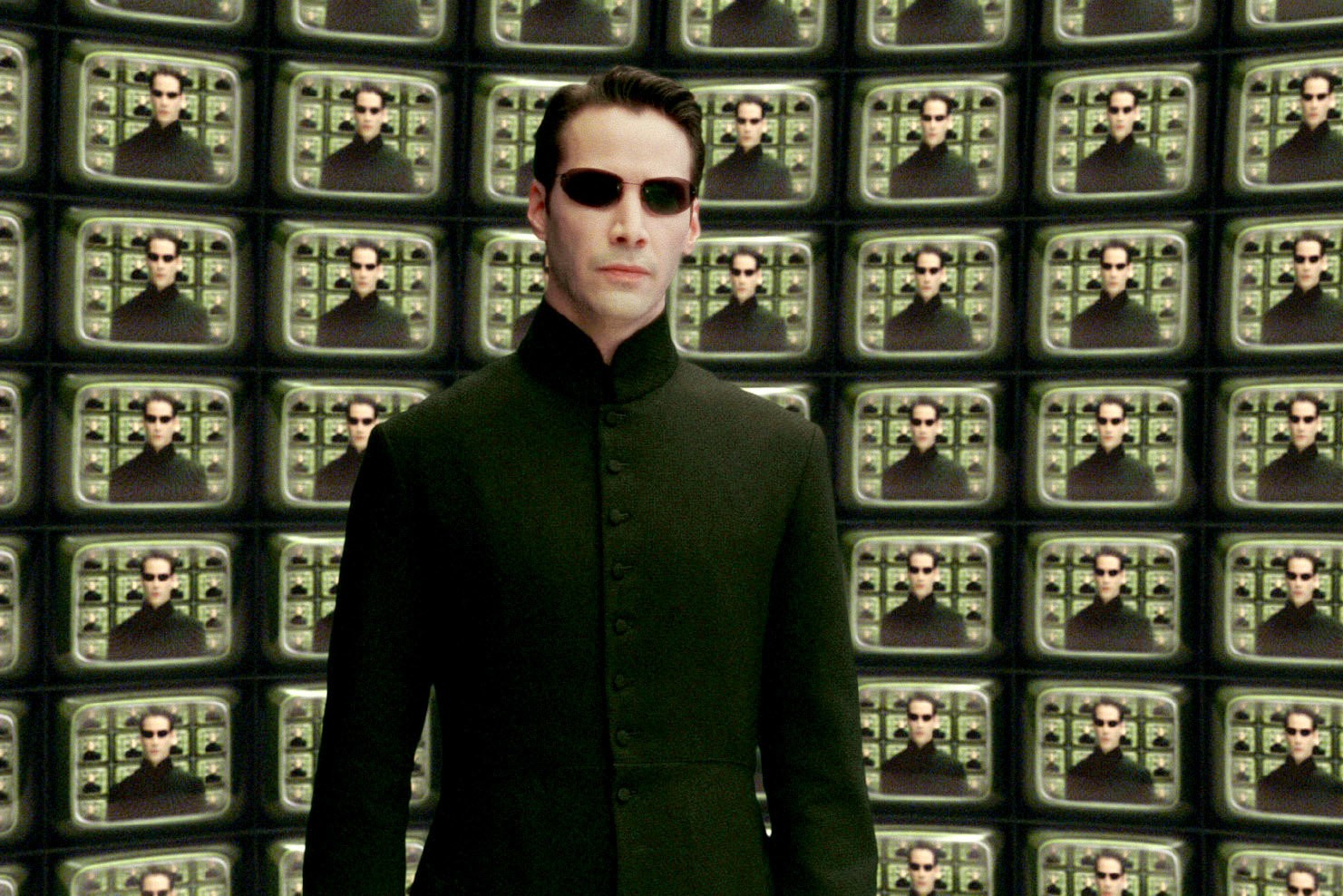 Kevin Costner was considered for the part of Neo in The Matrix