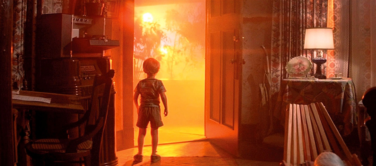 A still from Close Encounters of the Third Kind