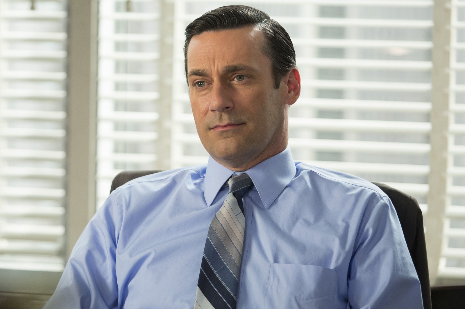 “Were they all blind?”: Studio Thought Jon Hamm Was Not Sexy Enough and We Are as Confused as Charlize Theron