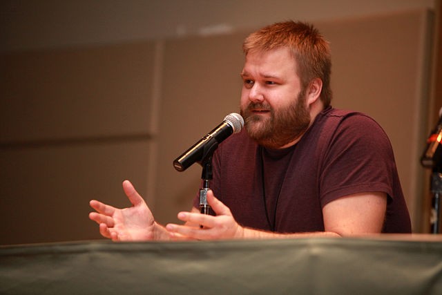 Robert Kirkman speaking at the 2014 Amazing Arizona Comic Con