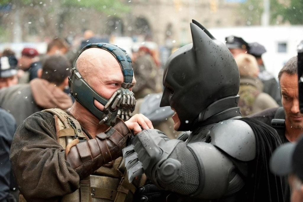 Bane battles Batman in The Dark Knight Rises