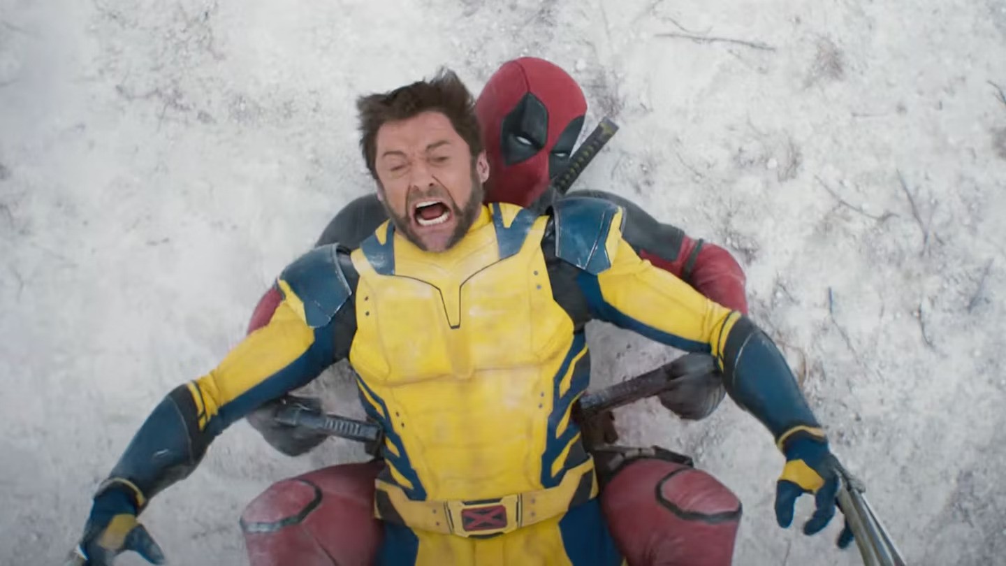 Deadpool and Wolverine fighting it out