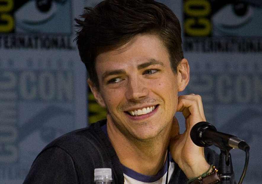 Grant Gustin speaking at the 2017 San Diego Comic Con International