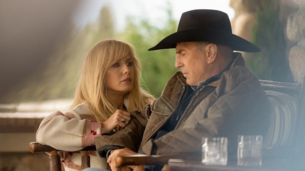 Kevin Costner with Kelly Reilly (L) on Yellowstone [Credit Paramount Network]