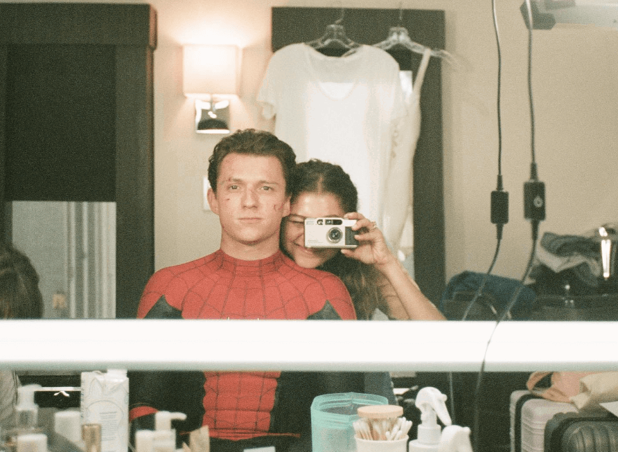 “Don’t take a video of my girlfriend”: Tobey Maguire is Not the Only One Who Has Spidey Sense in Real Life as Tom Holland Spots Danger From Far Away