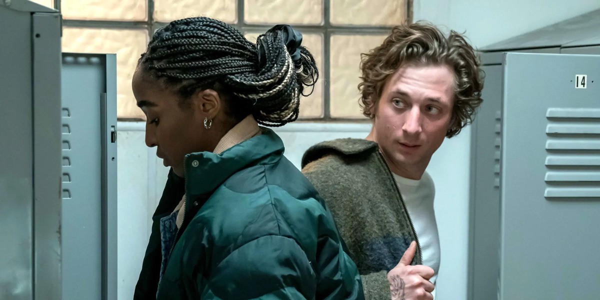 Ayo Edebiri and Jeremy Allen White in The Bear