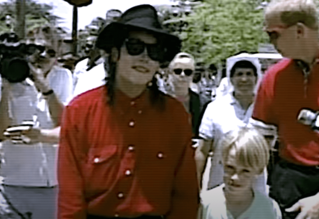 Michael Jackson and Culkin. | Credit: the detail./YouTube.