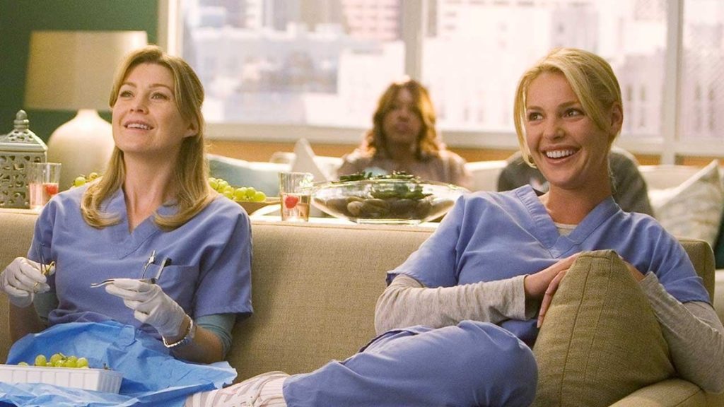 Katherine Heigl and Ellen Pompeo in a still from Grey's Anatomy 