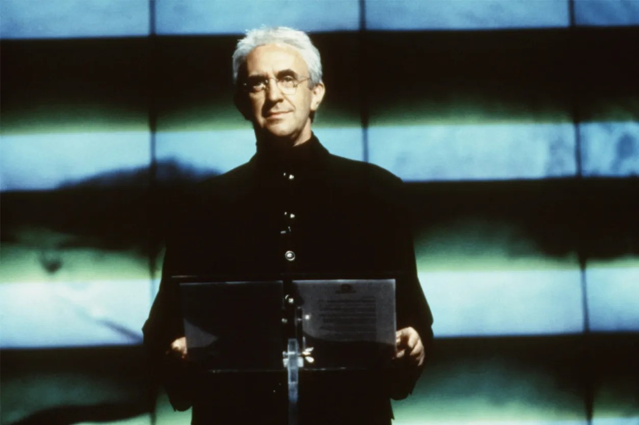 Jonathan Pryce as Elliot Carver in Tomorrow Never Dies [Credit: Universal Pictures/Eon Productions]