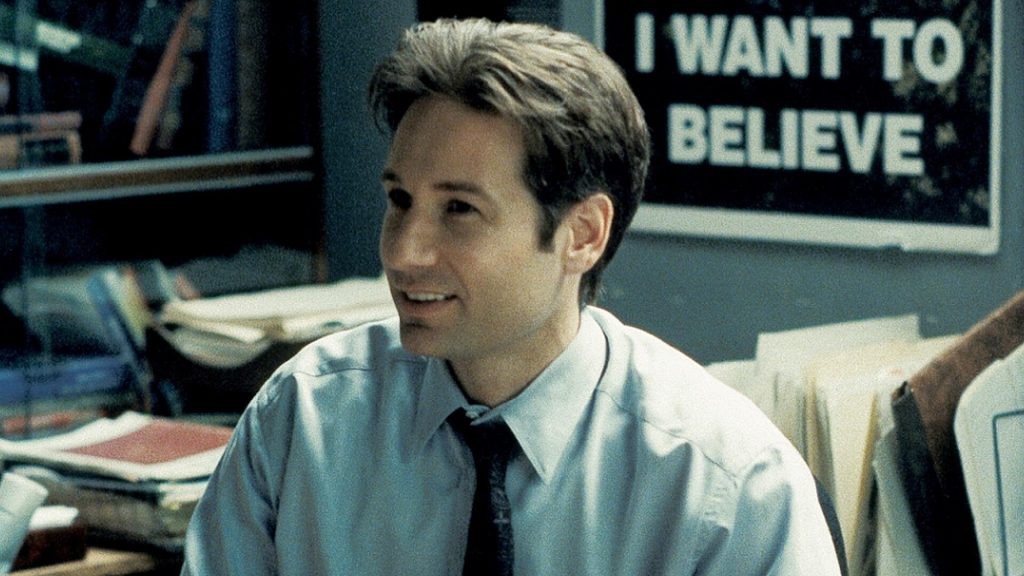The X-Files Throwback: Fans React to Old Footage of Gillian Anderson Locking Lips with David Duchovny