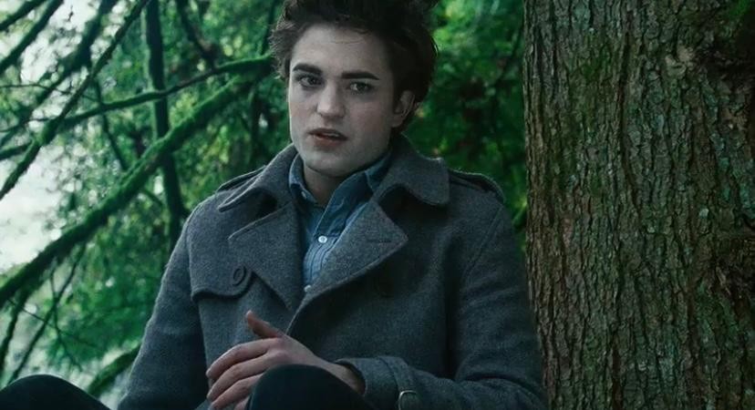 Robert Pattinson as Edward Cullen in Twilight | Summit Entertainment