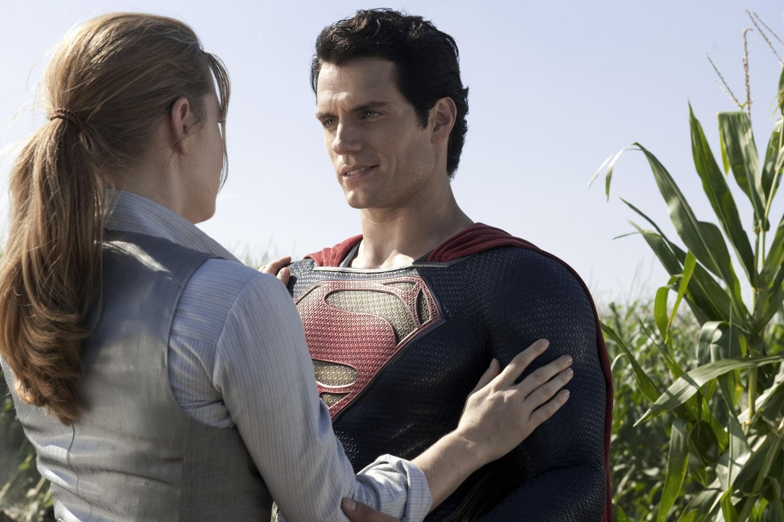 Henry Cavill and Lois Lane interacting in Man of Steel