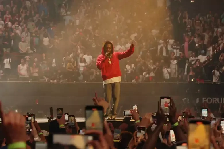 Kendrick Lamar performs Not Like Us five times live