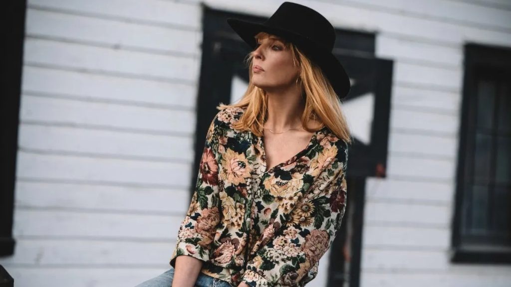 Kelly Reilly stars as Beth Dutton in the critically acclaimed series Yellowstone.