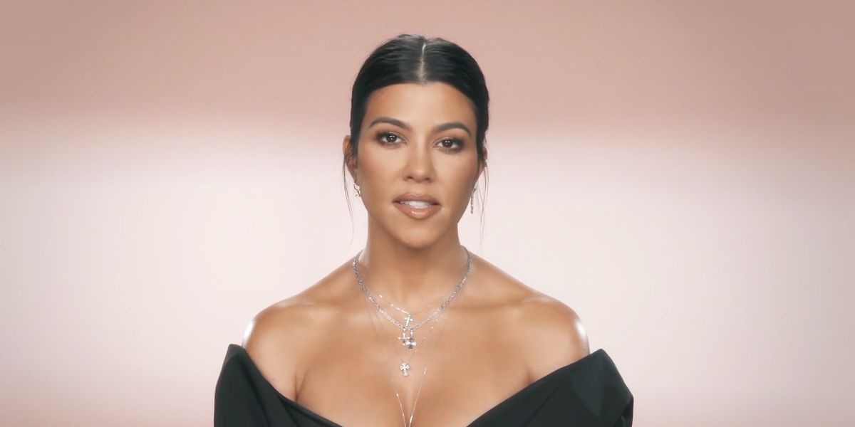 “You’re going to die anyway… Die with a good Snapchat”: Khloé Kardashian Brutally Trolling Her Sister Kourtney is Still Hilarious