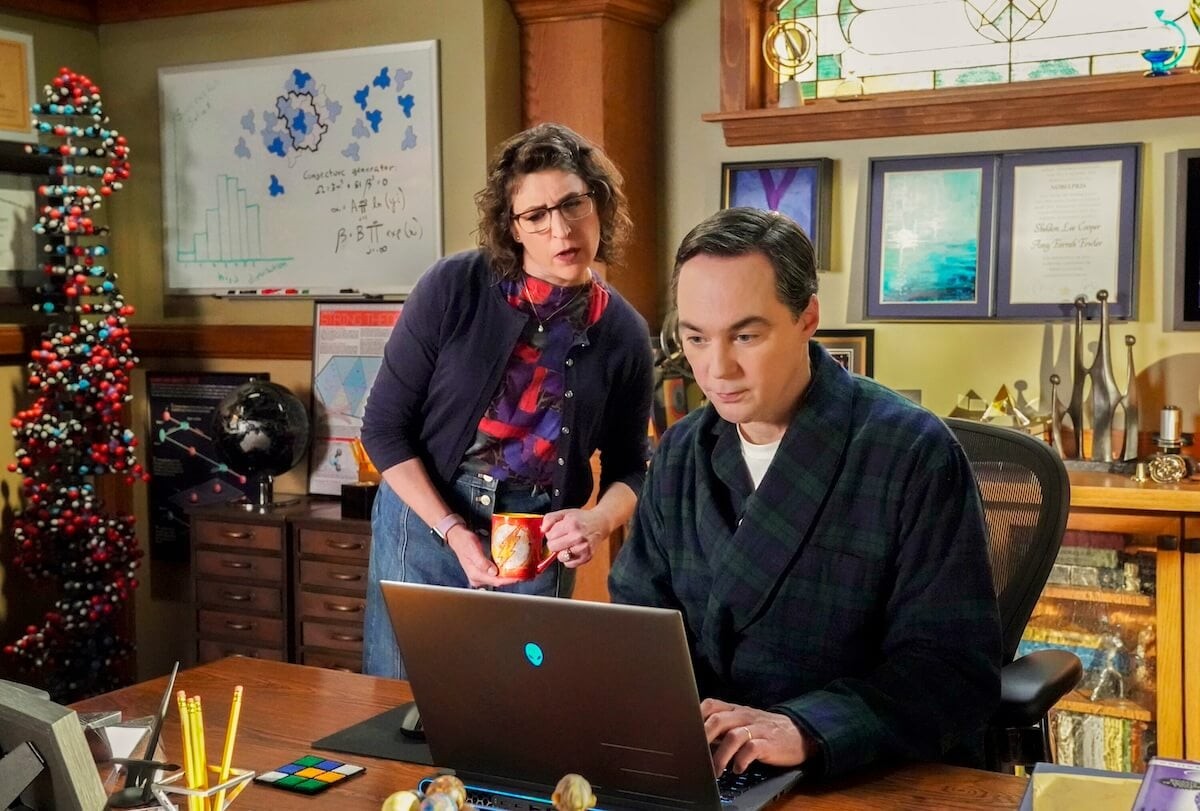 Jim Parsons and Mayim Bialik return as Sheldon and Amy in the finale of Young Sheldon | CBS