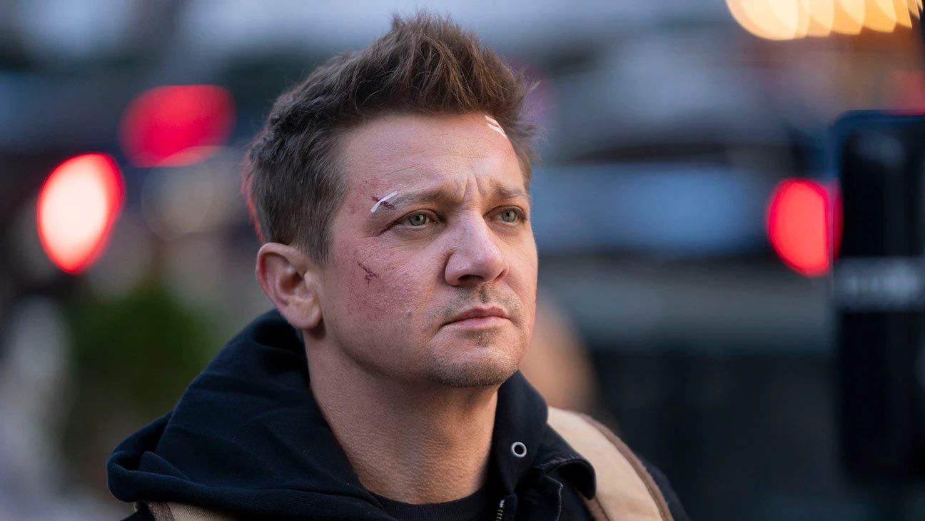 “Pain doesn’t exist”: Jeremy Renner Talks About the Positives From His Life Threatening Accident and How It Changed His Workout Routine