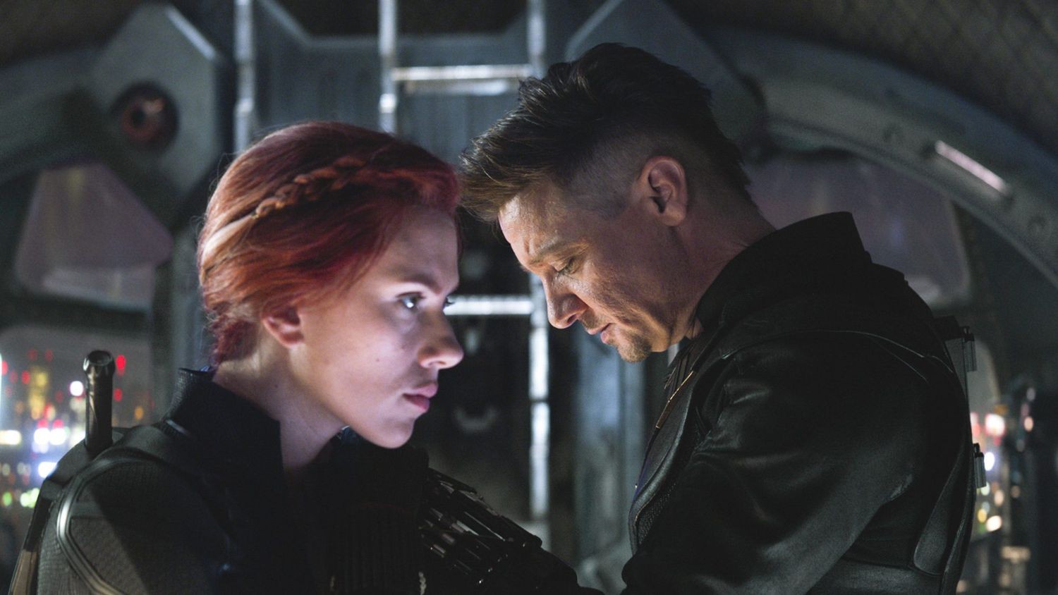 Scarlett Johansson and Jeremy Renner in Endgame