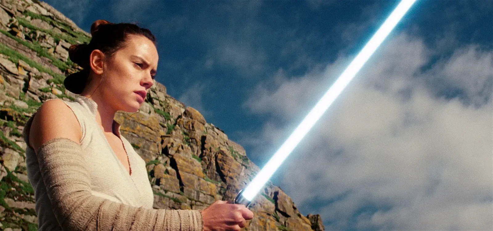 Disney is yet to clarify the blue lightsaber plot hole in Star Wars