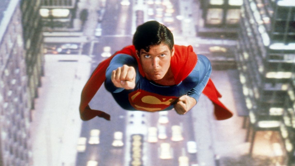 4 Times DC Fans Were Lucky to See 2 Superman in One Shot and The One With Christopher Reeve Will Make You Emotional