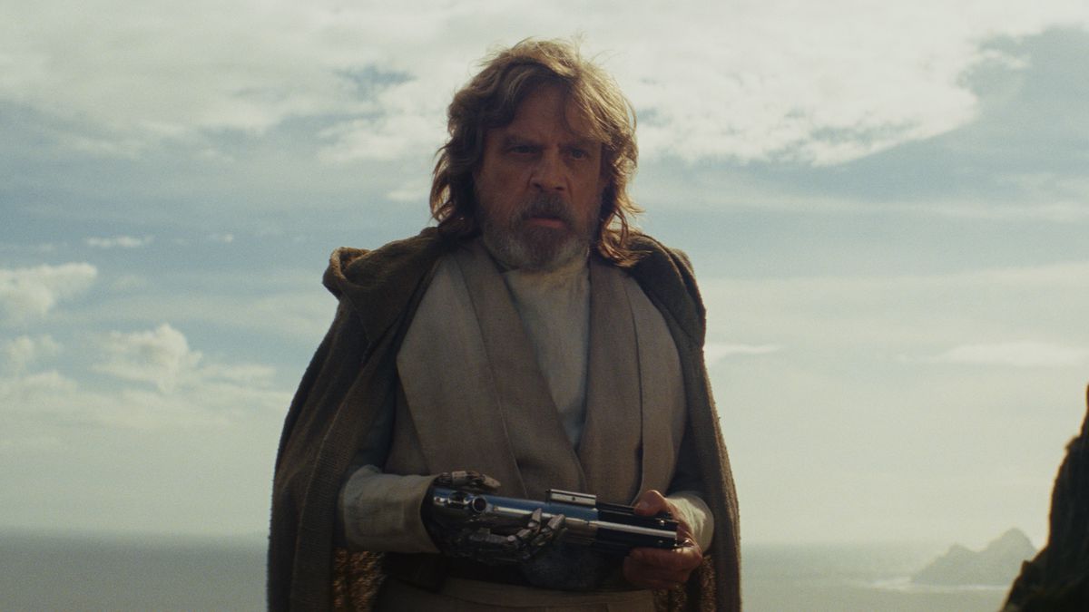 “Let’s face it, I’m an investment”: One Star Wars Movie Had to Hire a Mountain Guide to Save Mark Hamill from Falling to His Death