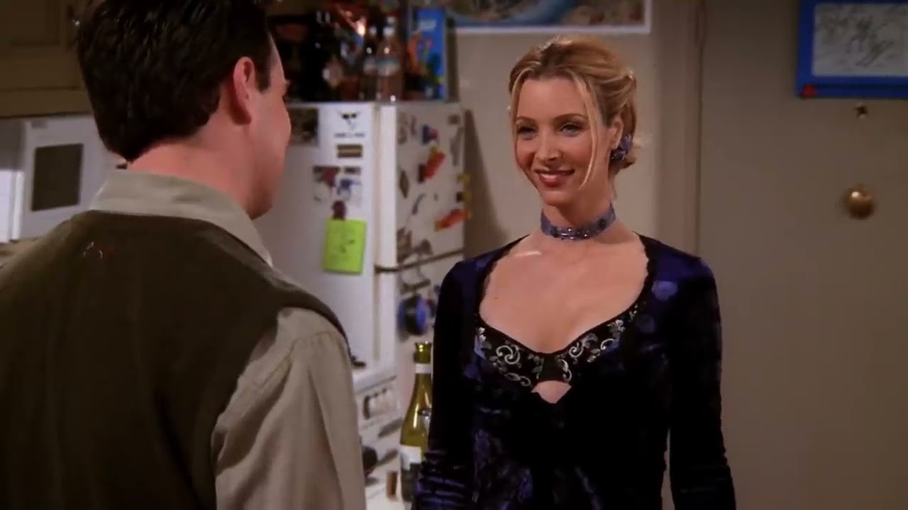 Lisa Kudrow as Phoebe in Friends | Warner Bros. Television
