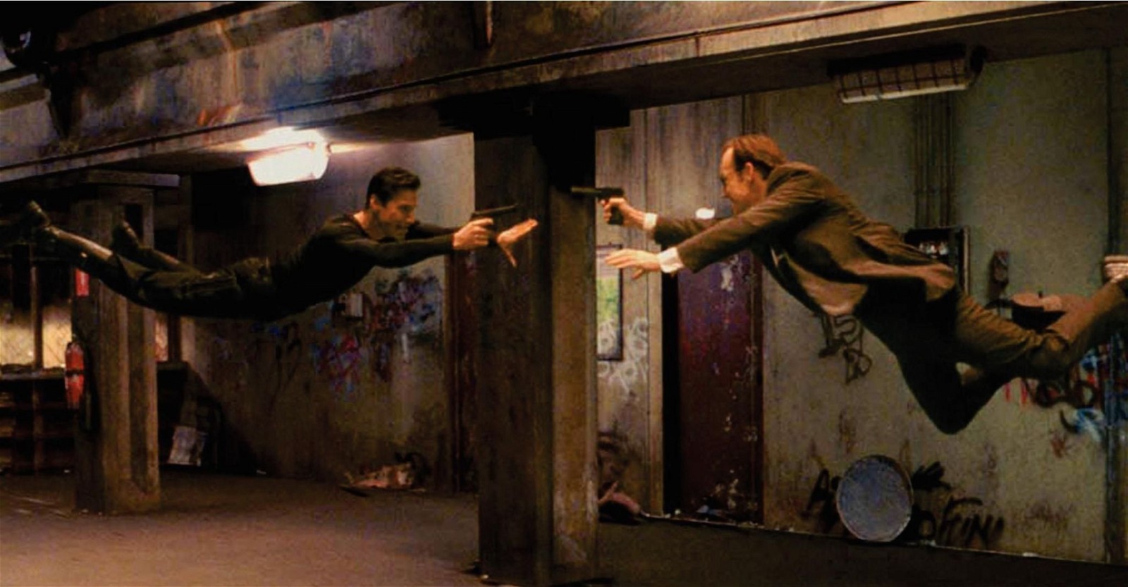 The Matrix - Keanu Reeves and Hugo Weaving