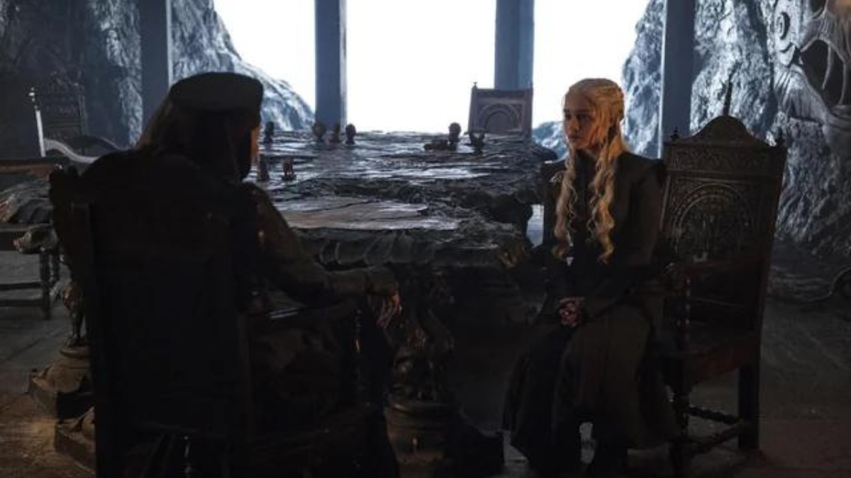 “She would’ve been sitting on the Throne on Season 7 Episode 2”: Game of Thrones Fans Feel Emilia Clarke’s Daenerys Should’ve Made a More Clever Character Than Tyrion as Her Hand That Makes a Lot of Sense