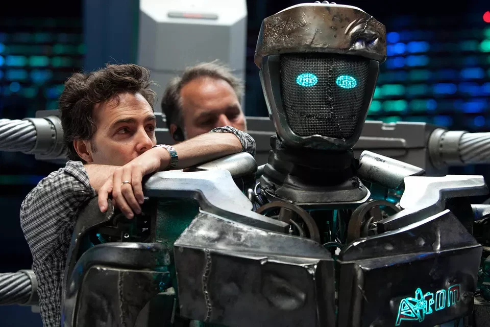 Shawn Levy on the set of Real Steel