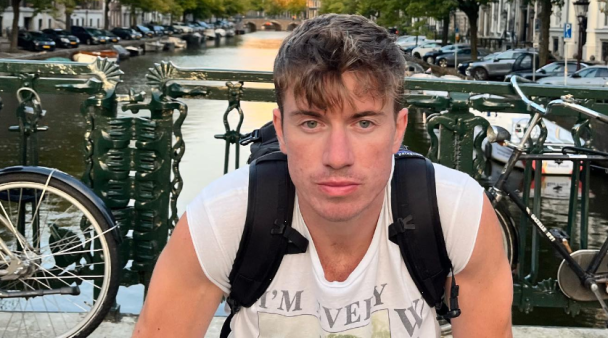 Wait Ryan Reynolds Can T Dance The Man Behind Deadpool S Dance To Nick Pauley 608x338