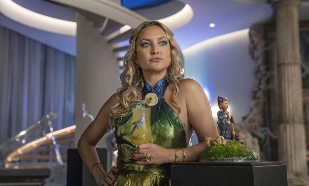 Kate Hudson in Glass Onion: A Knives Out Mystery 