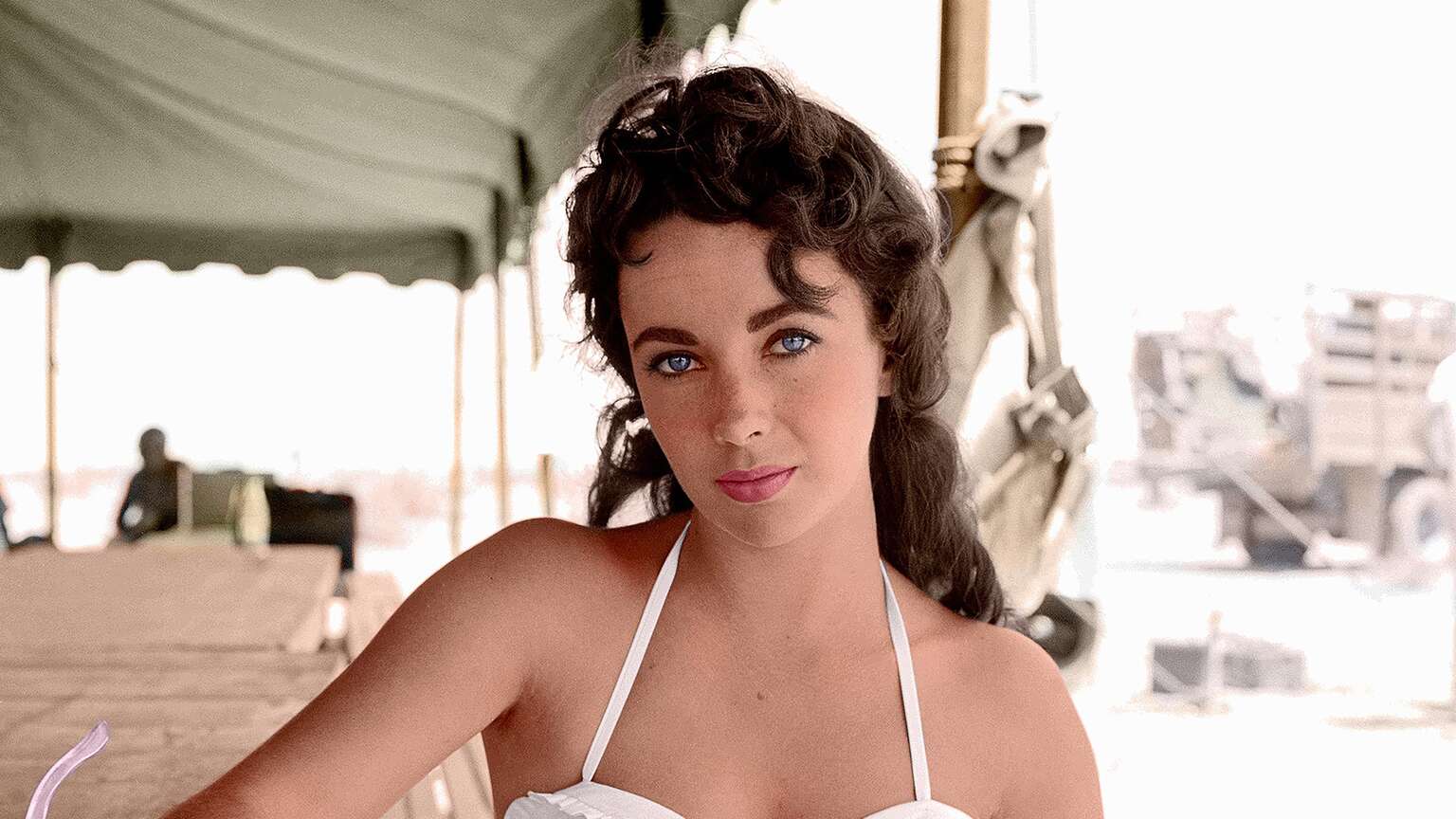 “All they’re worried about is…”: Elizabeth Taylor Was Forced to Resume Filming Her $17.6 Million Movie Only a Month After a Terrible Tragedy Upended Her Life