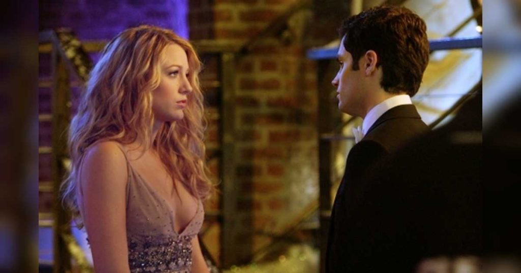 Blake Lively as Serena van der Woodsen and Penn Badgley as Dan Humphrey on Gossip Girl 