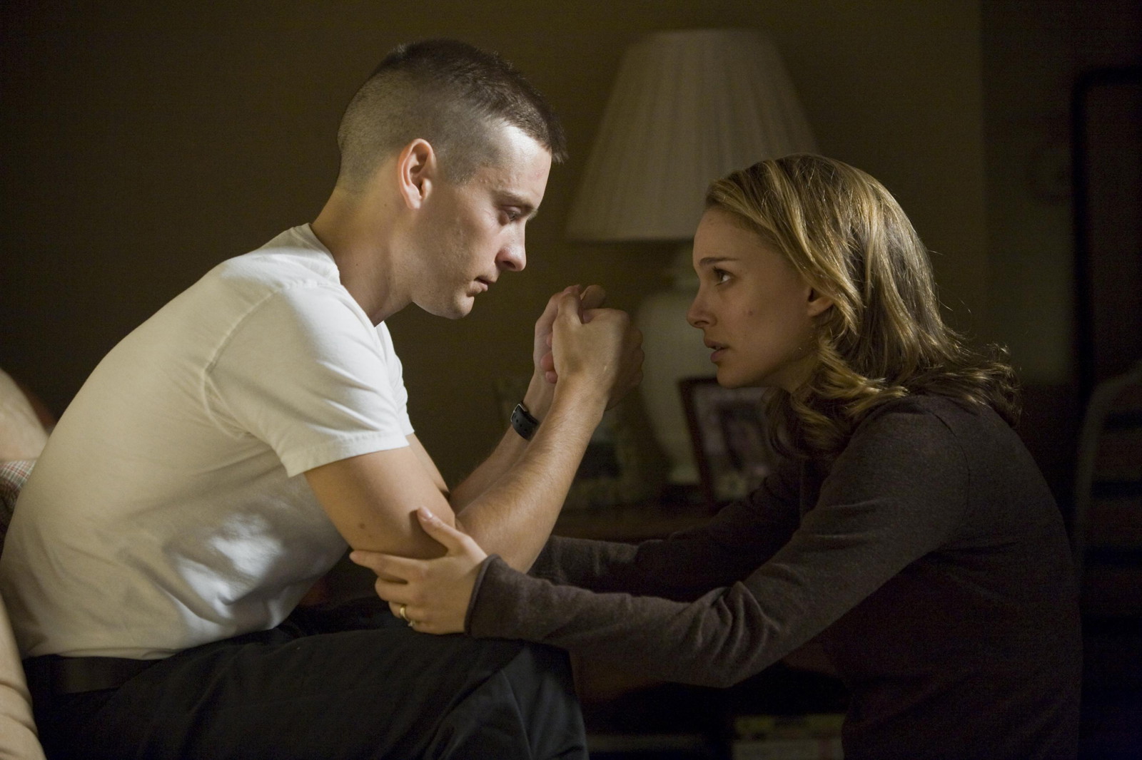 Tobey Maguire and Natalie portman in Brothers | Lionsgate