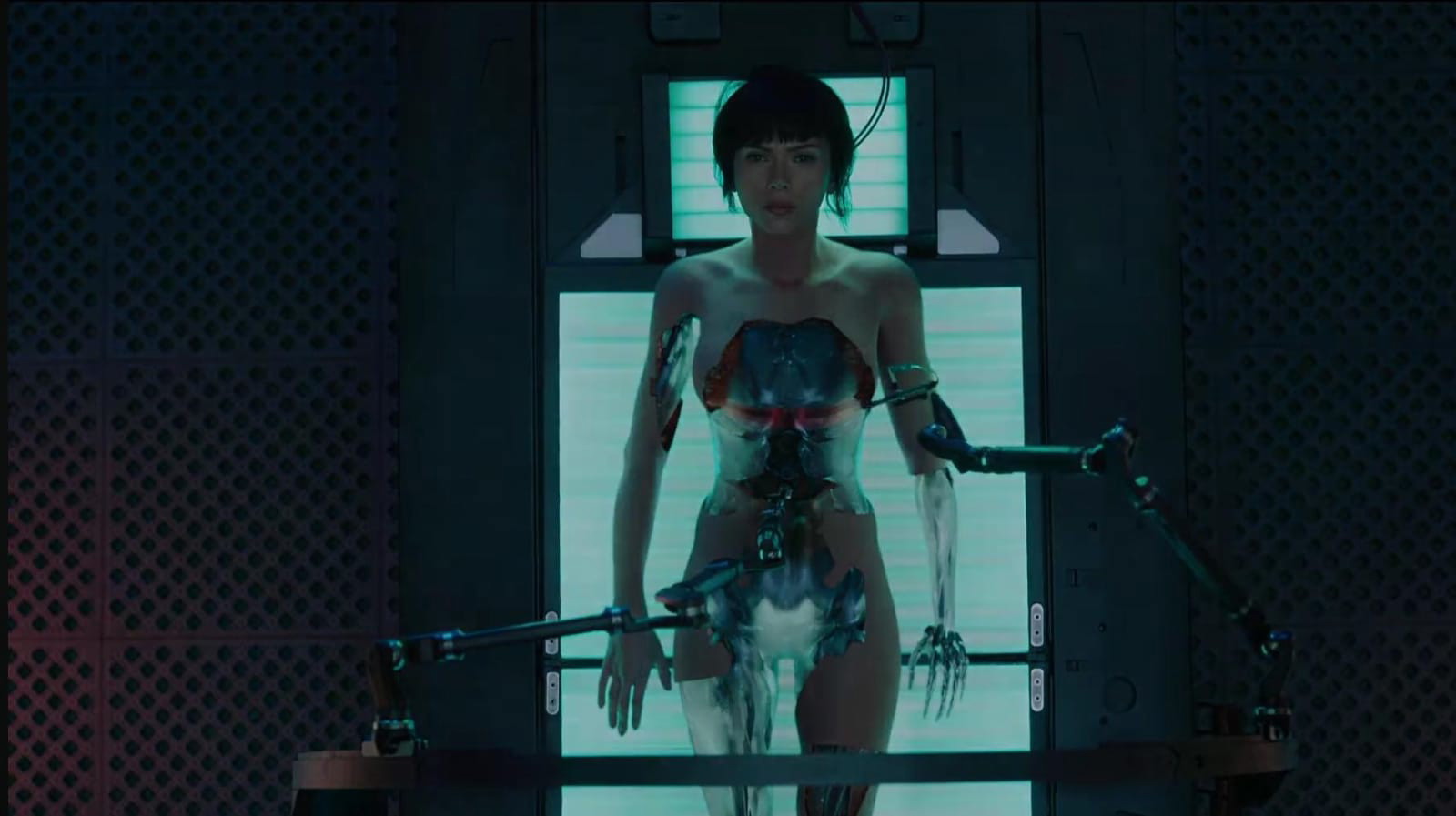 Scarlett Johansson as an Asian Character Was Not the Worst Part About Ghost in the Shell But the Movie Made Some Unforgivable Errors