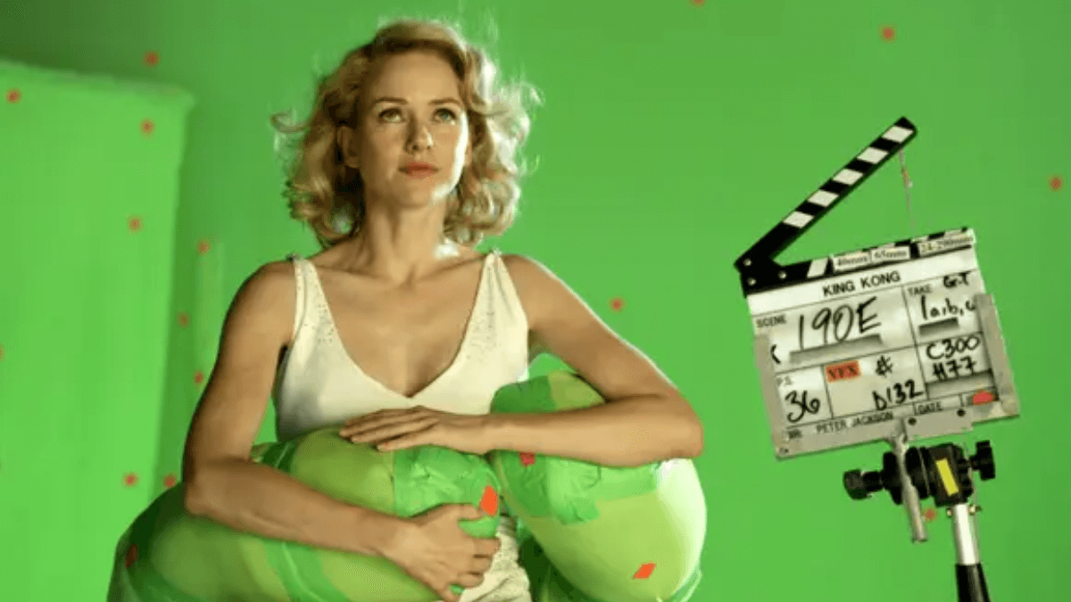 Naomi Watts in King Kong and Keanu Reeves in The Matrix, 10 Behind the Scene Movie Set Photos That Will Show You an Entire New World of Hollywood