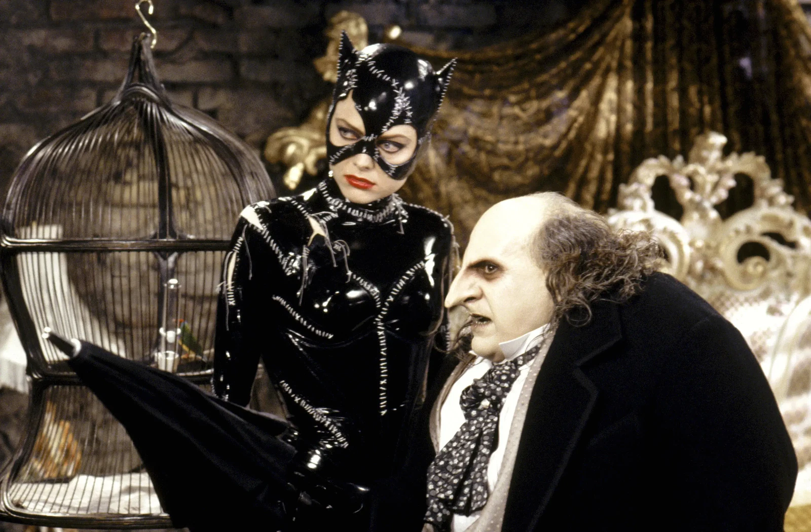 “I didn’t feel I could do that”: Original Draft for Batman Returns Was So Ridiculous Tim Burton Had to Replace the Writer